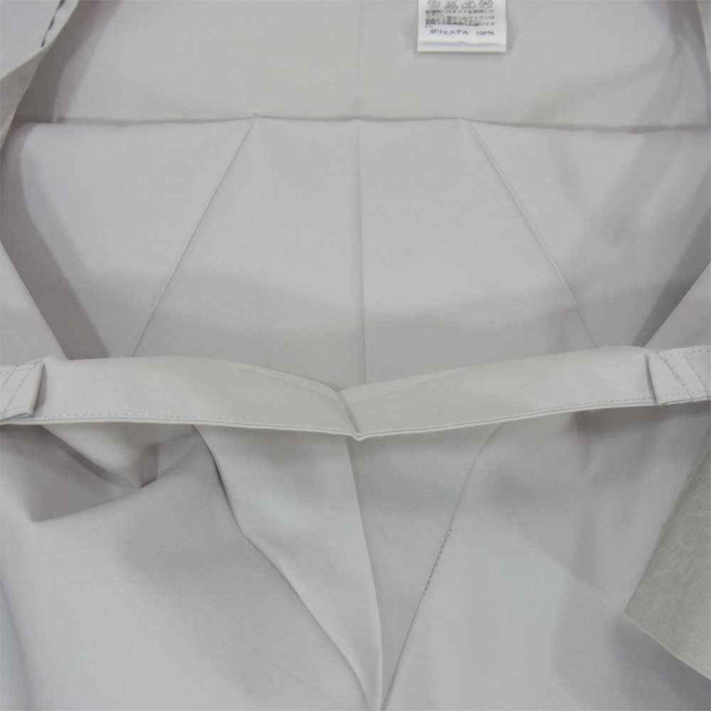 イッセイミヤケ 132 5. IL21-FG507 平面立体 変形 キャミソール グレー系 3【中古】