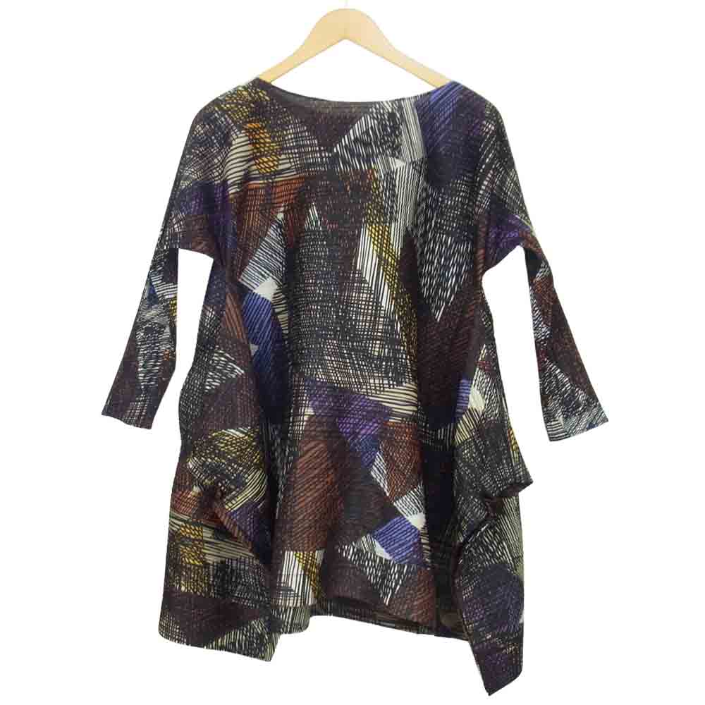 プリーツプリーズ ISSEY MIYAKE イッセイミヤケ PP03-JT672 横プリーツ 総柄 変形 フレア トップス ブラック系 3【美品】【中古】