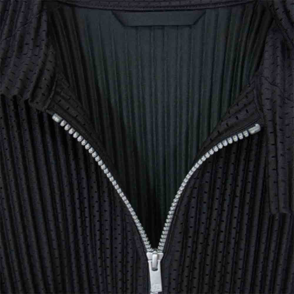 ISSEY MIYAKE イッセイミヤケ HOMME PLISSE　オムプリッセ HP71JC148 プリーツ加工 パンチング スイングトップ ブルゾン ジャケット ブラック系 2【中古】