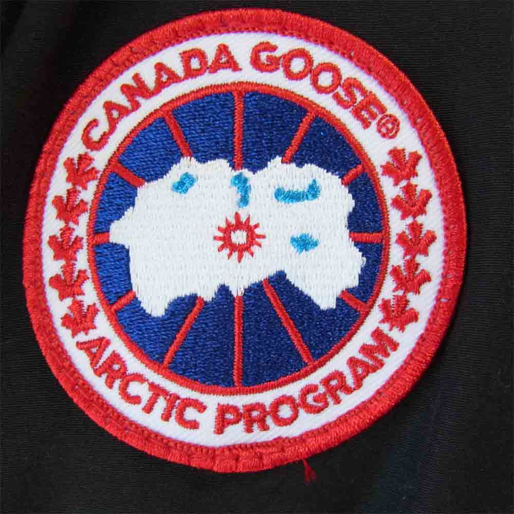 CANADA GOOSE カナダグース 4550M 国内正規品 MAITLAND PARKA メイトランド フード付ダウンジャケット ブラック系 M【中古】