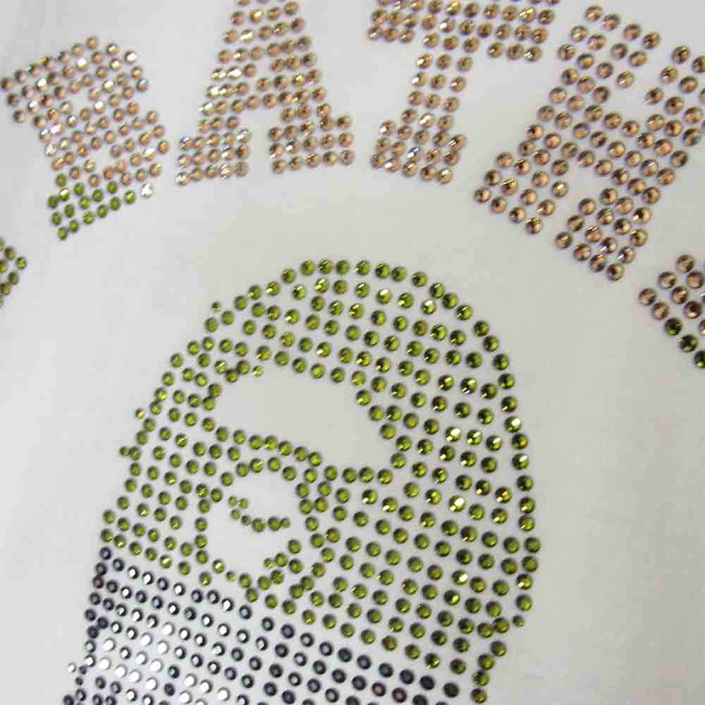 A BATHING APE アベイシングエイプ グラデーション ラインストーン ロゴ 半袖 Tシャツ ホワイト系 L【新古品】【未使用】【中古】