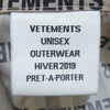 VETEMENTS ヴェトモン 18AW UAH19JA301 RAINCOAT ロゴ 総柄 ナイロン レインコート ベージュ系【中古】