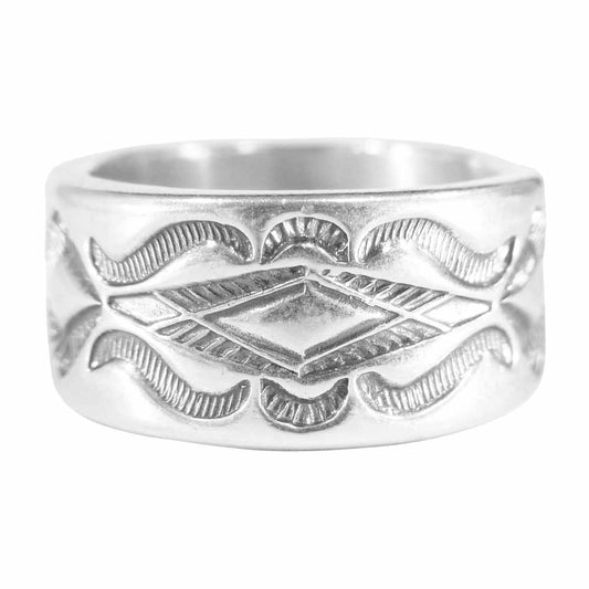 THOMAS CURTIS トーマスカーチス Navajo ナバホ スタンプワーク リング シルバー系 23号程度【中古】