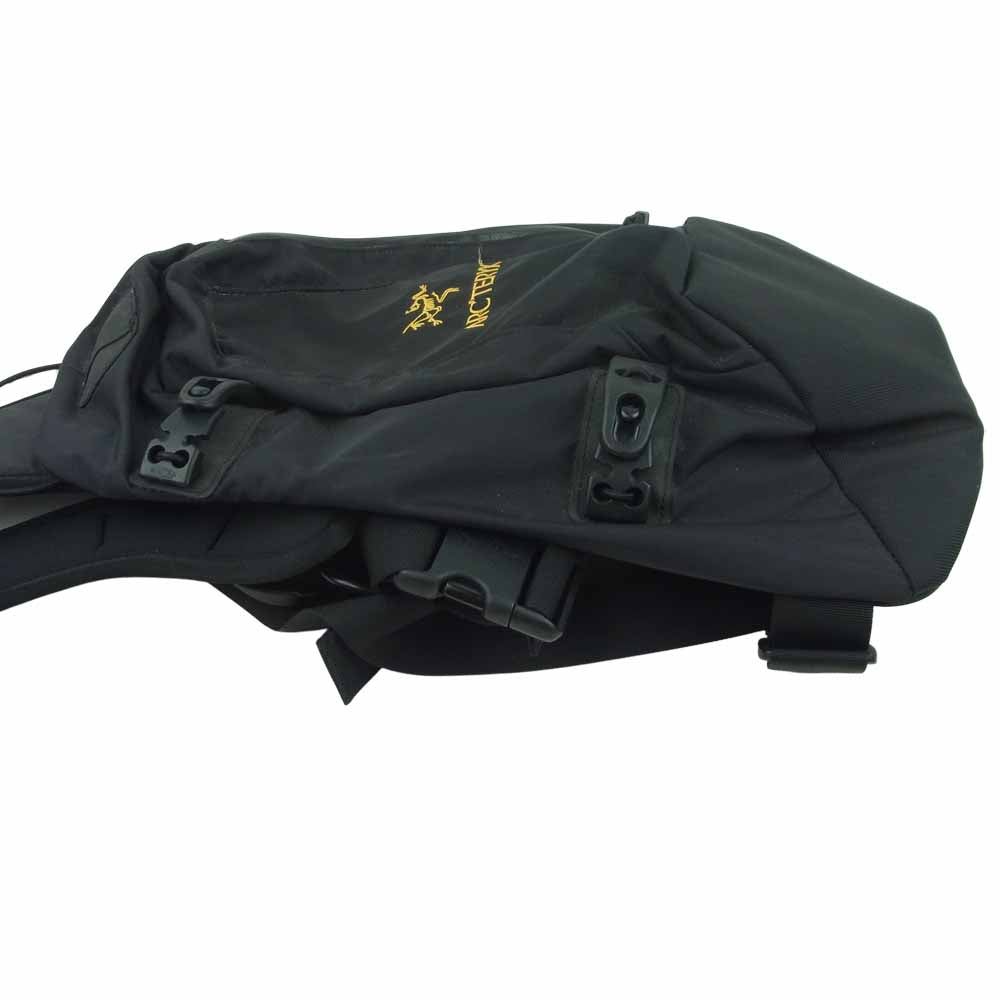 ARC'TERYX アークテリクス Quiver クイバー ショルダー バッグ フィリピン製 ブラック系【中古】