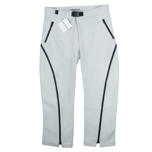 ISSEY MIYAKE イッセイミヤケ 21SS IM12FF5132  OUT A PIECE ライン ジップ ボンディング パンツ ライトグレー系 2【中古】