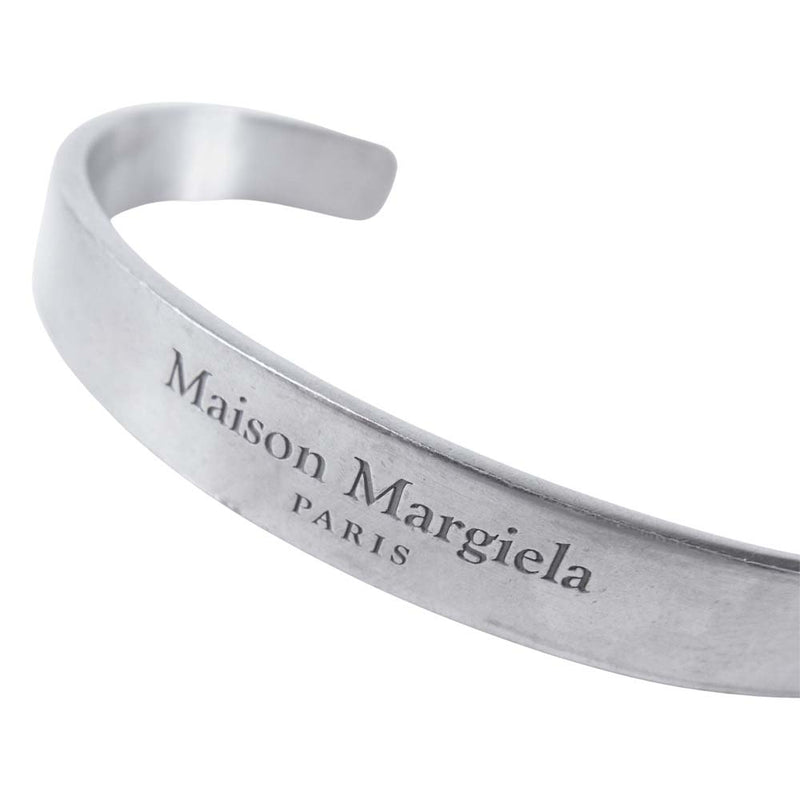 MAISON MARTIN MARGIELA メゾンマルタンマルジェラ SM1UY0027 S12894 カフ ロゴ ブレスレット イタリア製 シルバー系 XS【中古】