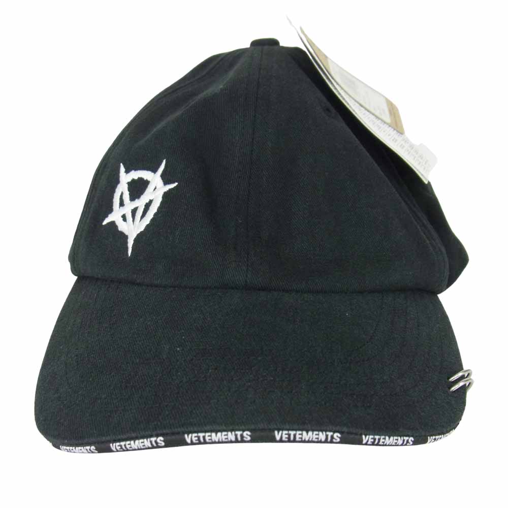 VETEMENTS ヴェトモン UAH20AC609 Reebok リーボック Anarchy Cap アナーキー ロゴ刺繍 キャップ ブラック系 OSFM【新古品】【未使用】【中古】