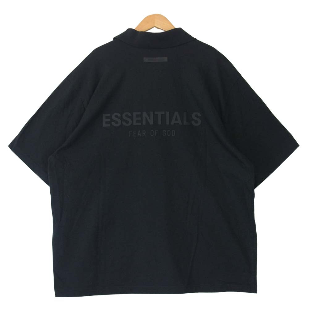 FEAR OF GOD フィアオブゴッド ESSENTIALS Short Sleeve Polo バックロゴプリント 半袖ポロシャツ ブラック系 L【中古】