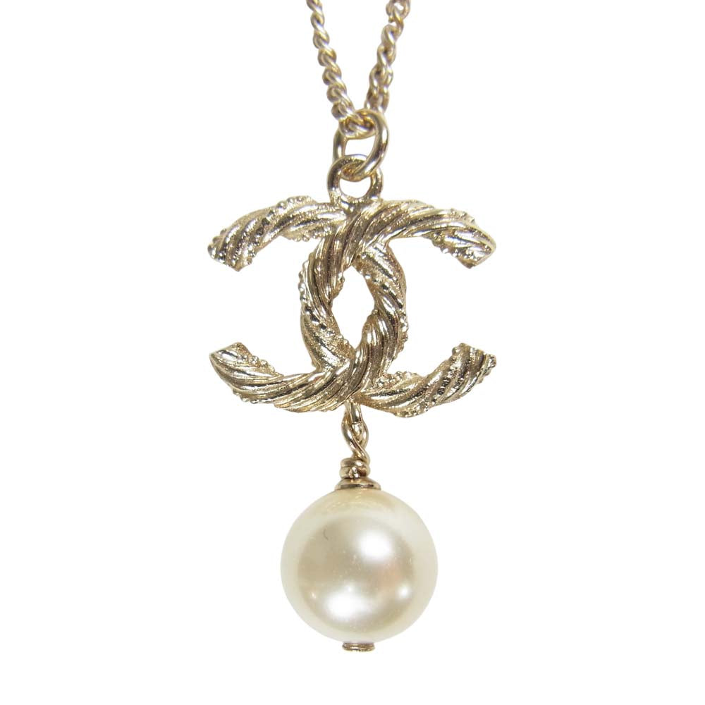 CHANEL シャネル 14年モデル ツイスト ロゴ フェイクパール ネックレス ゴールド系【中古】