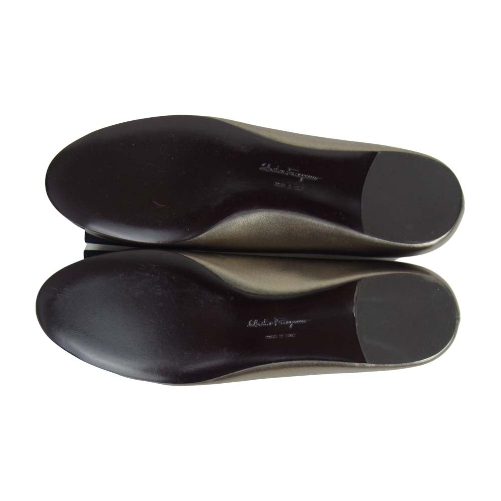 Salvatore Ferragamo サルヴァトーレフェラガモ 385416 NICHE NERO リボン パンプス カーキブラウン 6.5【中古】