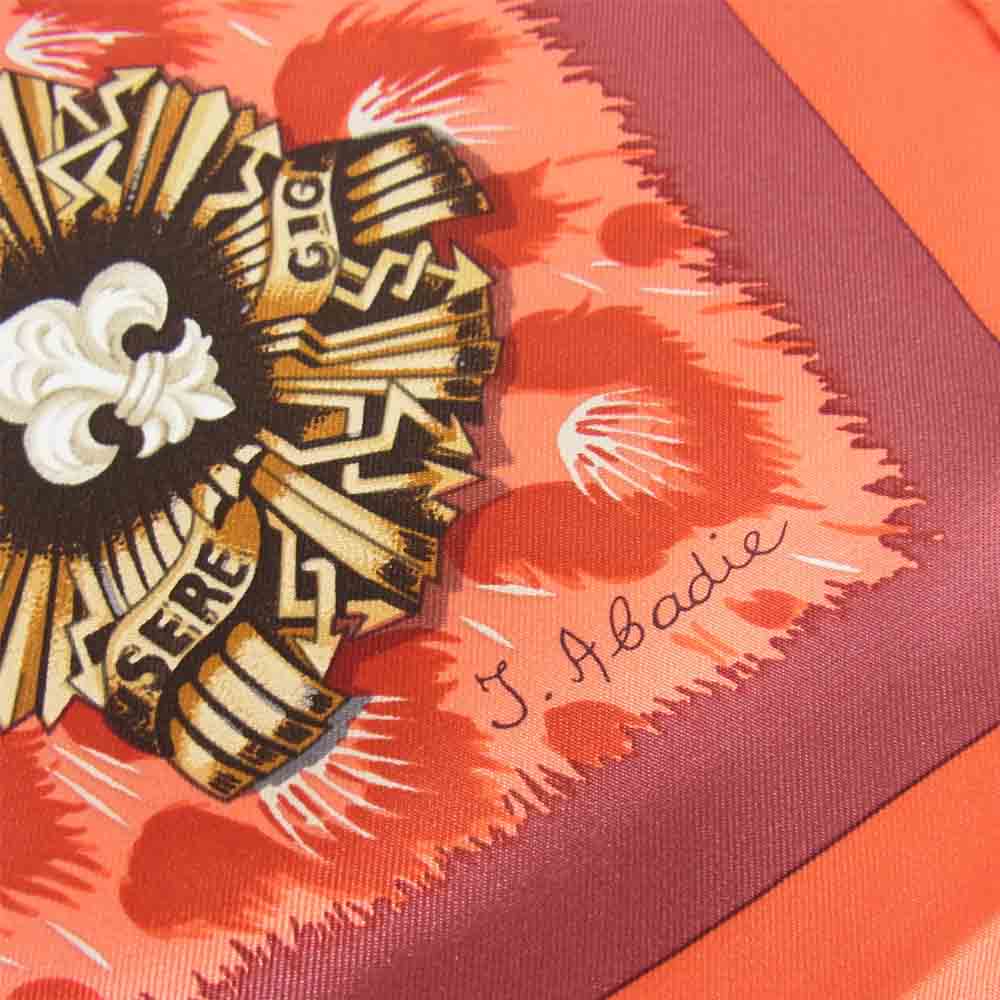 HERMES エルメス CASQUES et PLUMETS カレ 90 表情のない金兜 チーフ スカーフ レッド系 90cm【新古品】【未使用】【中古】