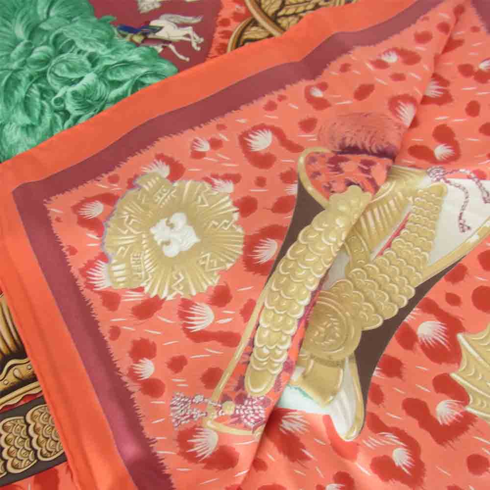 HERMES エルメス CASQUES et PLUMETS カレ 90 表情のない金兜 チーフ スカーフ レッド系 90cm【新古品】【未使用】【中古】