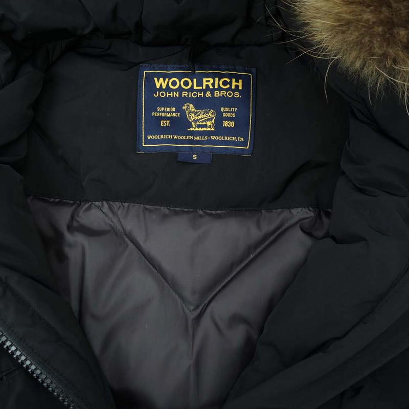 WOOLRICH ウールリッチ WWCPS1968 SM60 WS LUXURY ARCTIC PARKA ラグジュアリー アークティック パーカー ダウン コート ブラック系 S【中古】