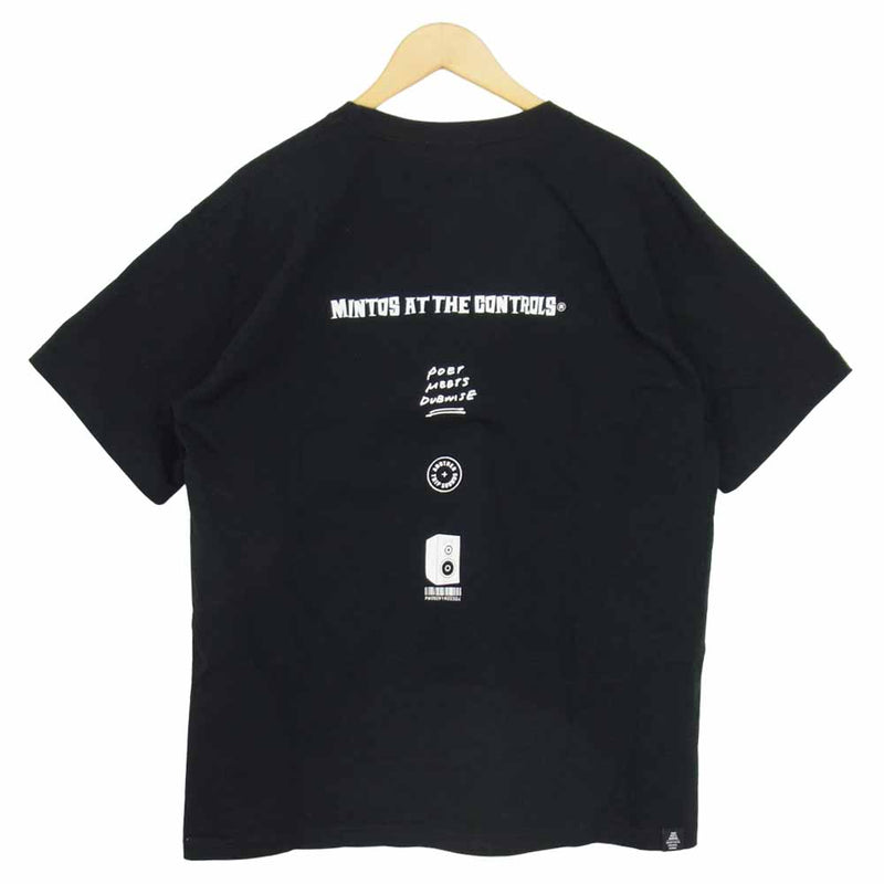 ポエットミーダブワイズ MINTOS AT THE CONTROLS MUSIC プリント Tシャツ ブラック系 XL【美品】【中古】