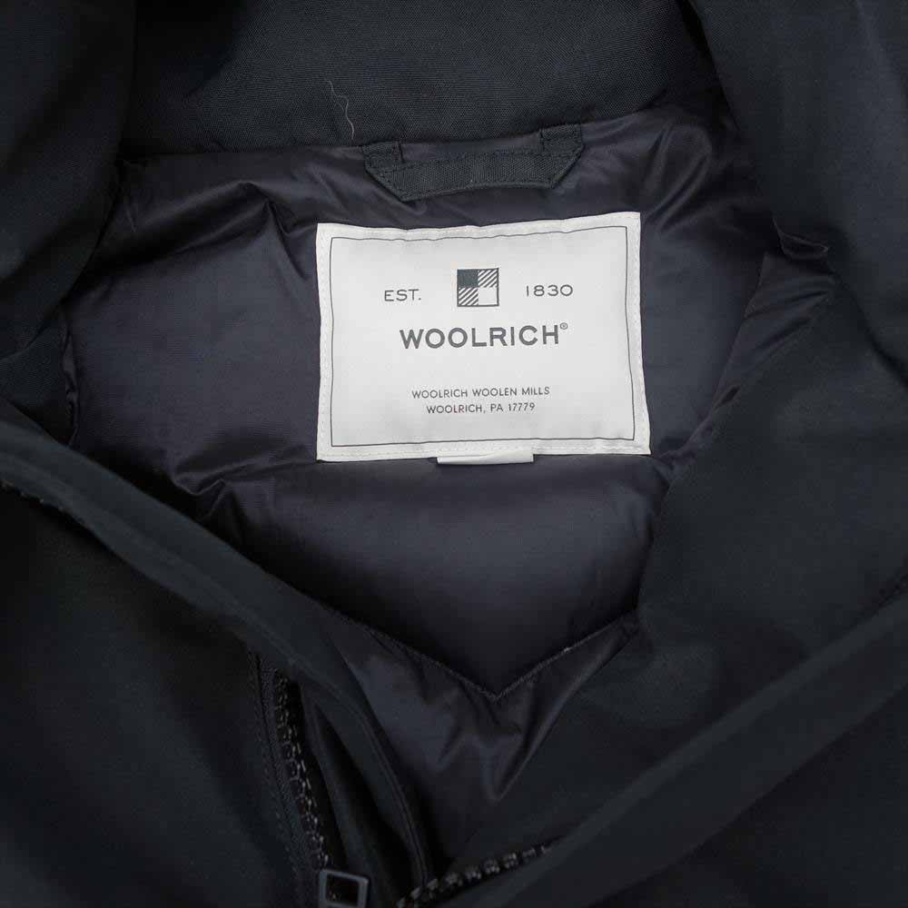 WOOLRICH ウールリッチ WOOU0321 GTX NEW ニューアークティック パーカー GORE-TEX ゴアテックス ダウン ジャケット ブラック系 USA M【美品】【中古】