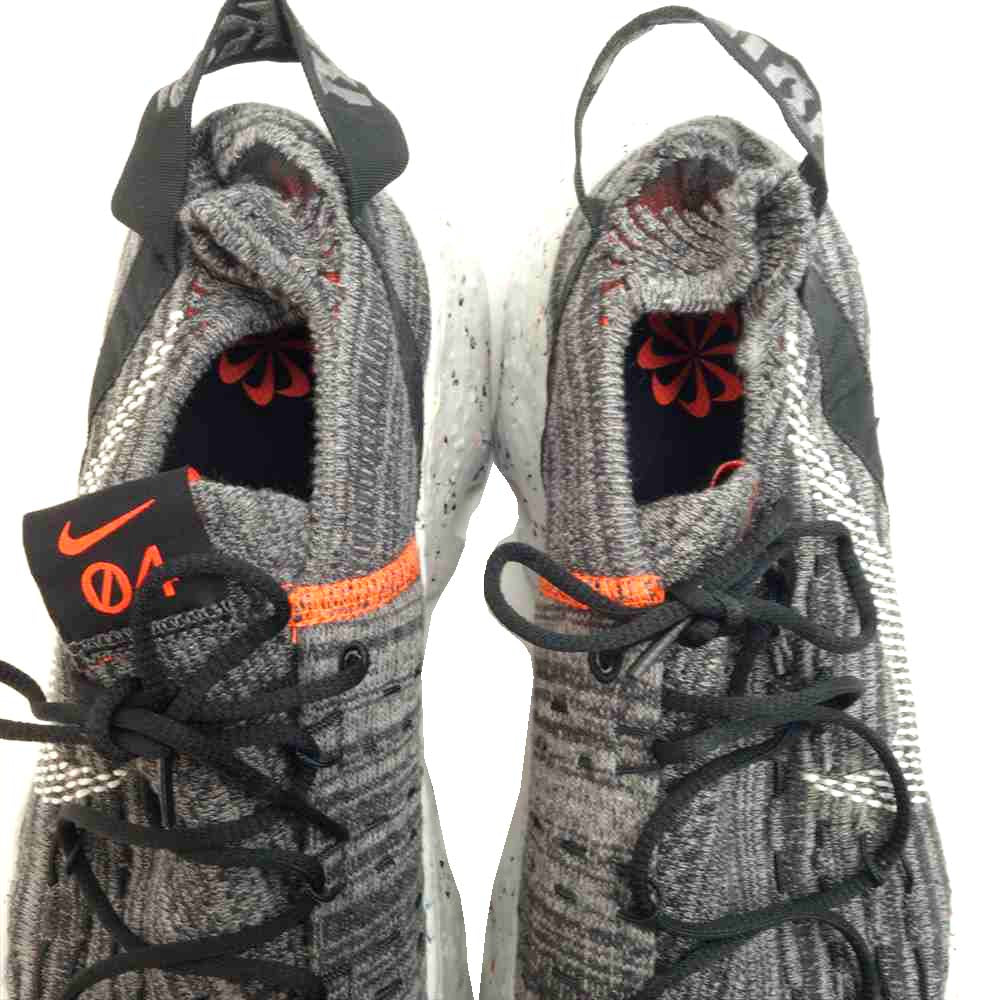 NIKE ナイキ CZ6398-002 Space Hippie 04 スペース ヒッピー 04 スニーカー グレー系 27.5cm【極上美品】【中古】