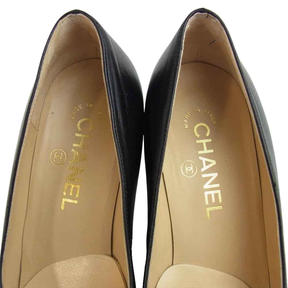 CHANEL シャネル G31749 エナメル ヒールココマーク パンプス ブラック系 36.5【中古】
