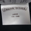 CHROME HEARTS クロムハーツ（原本無） スクロールラベル プリント 胸ポケット Tシャツ ブラック系 L【中古】
