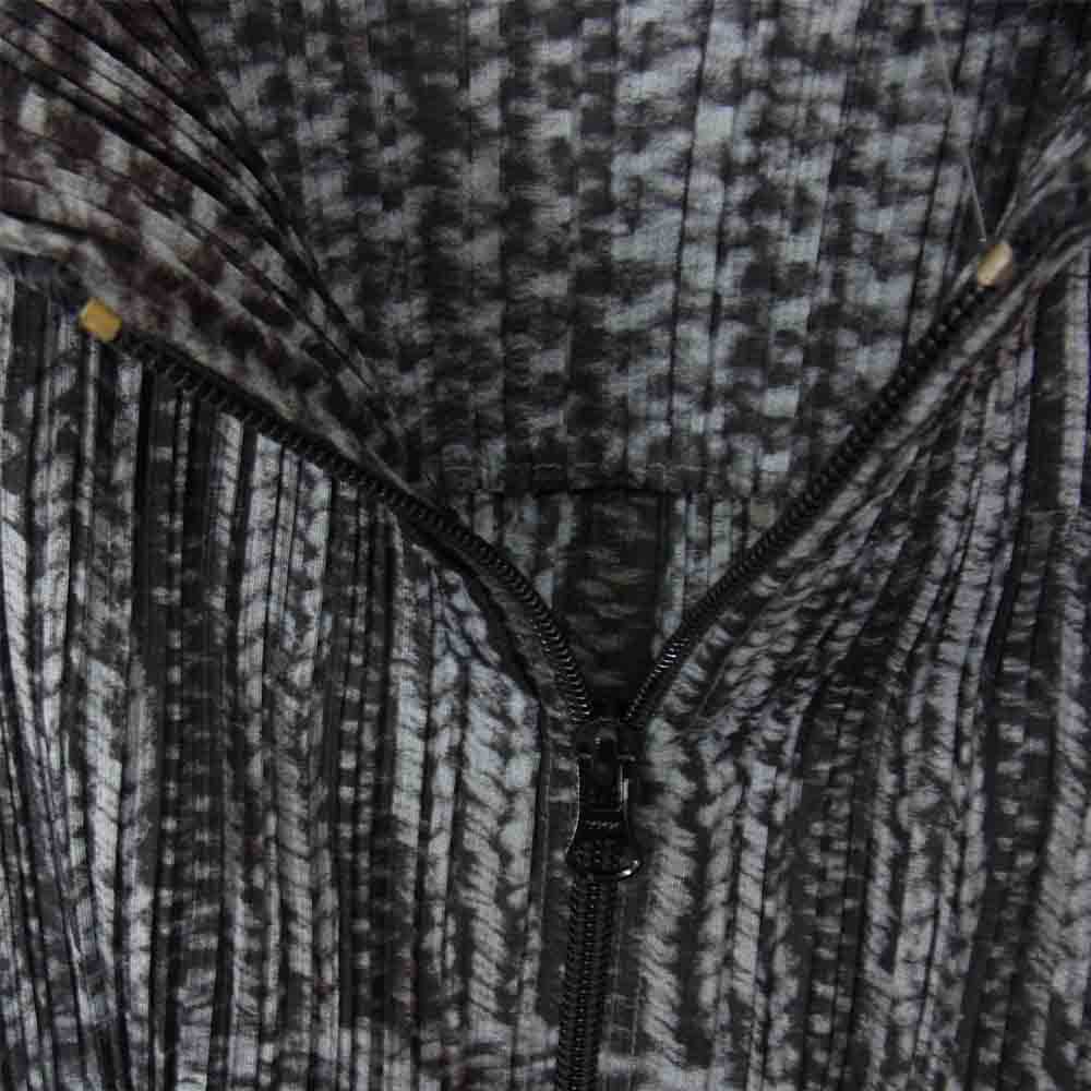 PLEATS PLEASE プリーツプリーズ イッセイミヤケ ISSEY MIYAKE イッセイミヤケ PP64-JC431 プリーツ加工 ケーブル編み転写プリント ハイネック ジップアップ ジャケット グレー系 3【美品】【中古】