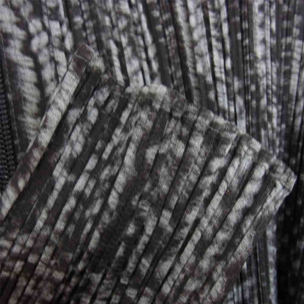 PLEATS PLEASE プリーツプリーズ イッセイミヤケ ISSEY MIYAKE イッセイミヤケ PP64-JC431 プリーツ加工 ケーブル編み転写プリント ハイネック ジップアップ ジャケット グレー系 3【美品】【中古】