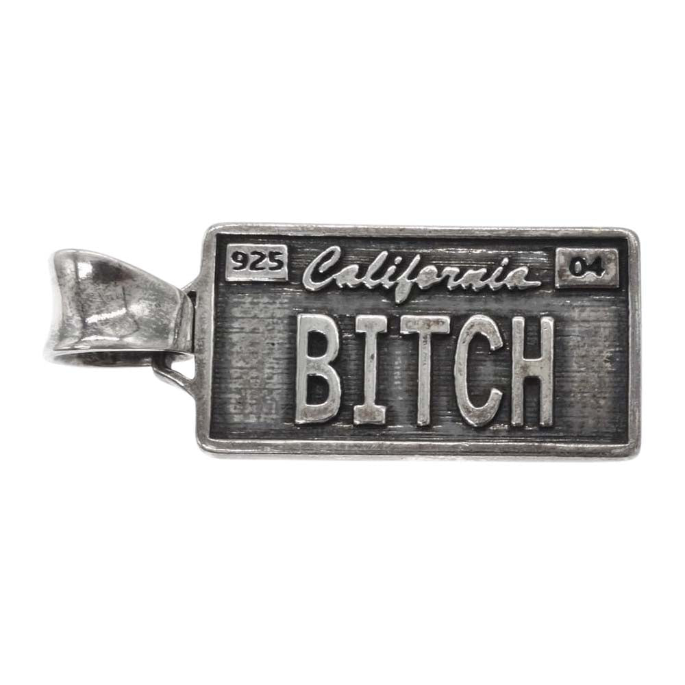 TRAVIS WALKER トラヴィスワーカー ライセンスプレート BITCH シルバー系【中古】