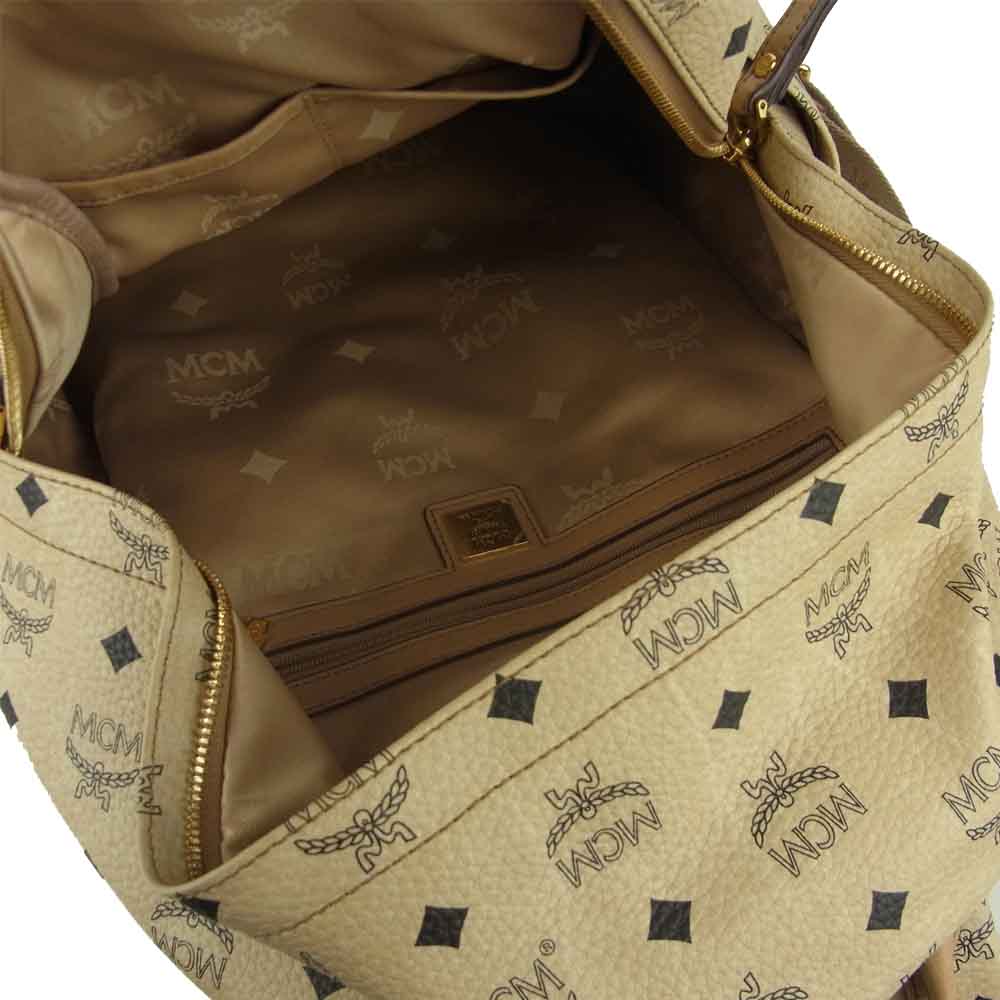 MCM エム・シー・エム ロゴグラム レザー スタッズ デイパック バックパック リュック ベージュ系【中古】