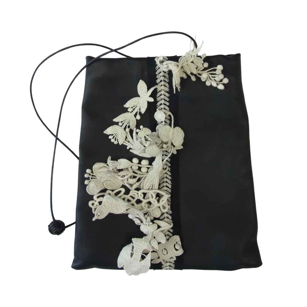 mina perhonen ミナペルホネン VA7354 forest parade フォレストパレード カーフスキン レザー ポシェット ミニショルダーバッグ ブラック系【中古】