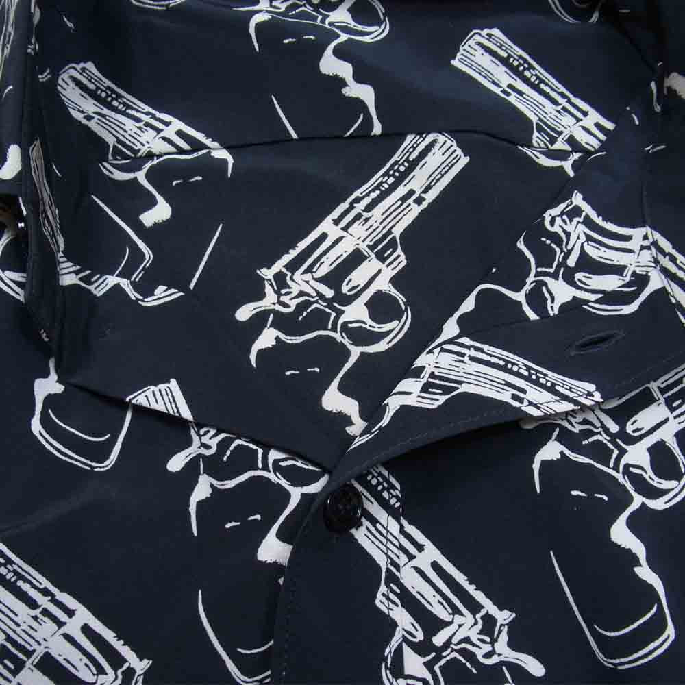SAINT LAURENT サンローラン エディ期 国内正規品 14AW 364263 Y335F 総柄ガンプリント 拳銃柄 シルク100% シャツ ブラック系 表記無し【美品】【中古】