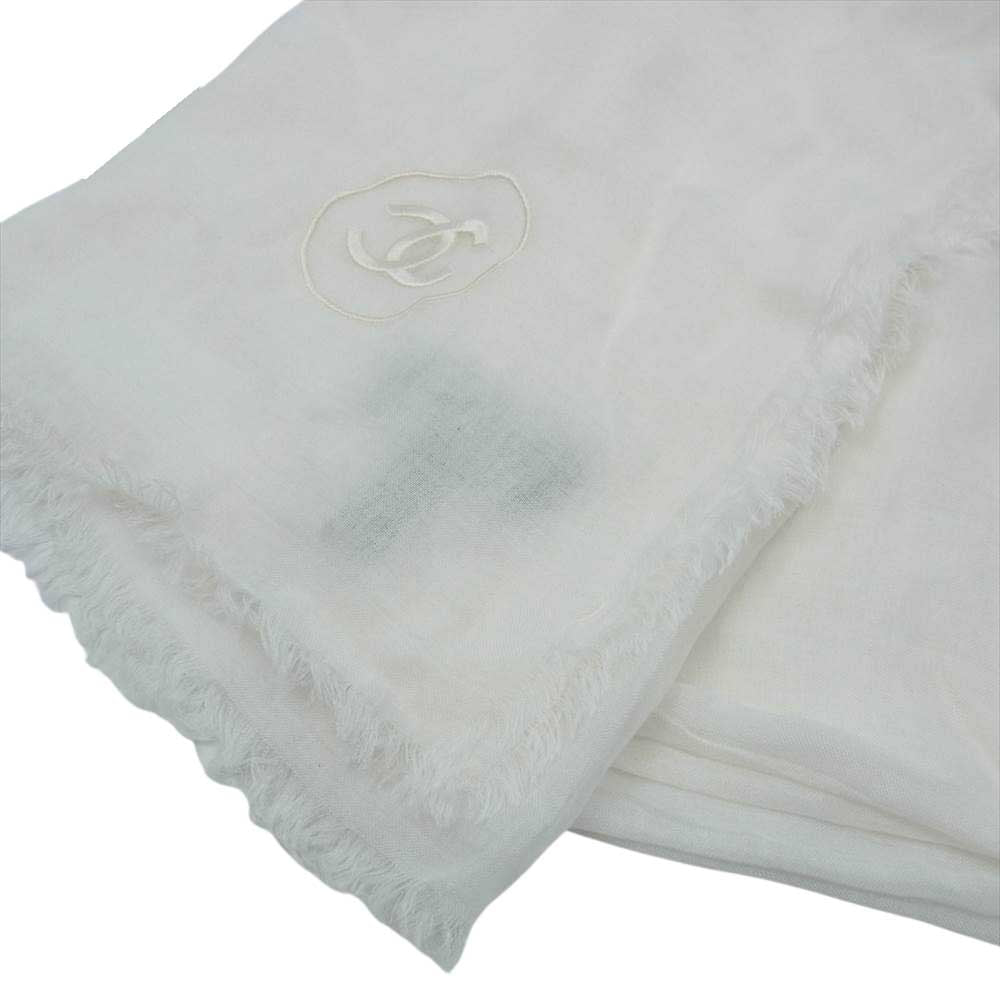 CHANEL シャネル カシミヤ混 ココマーク刺繍 クリスマス 2009 ストール イタリア製 ホワイト系【中古】