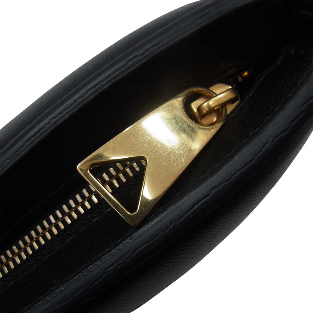 BOTTEGAVENETA ボッテガヴェネタ the pouch ナッパ マキシイントレチャート ポーチ ブラック系【中古】