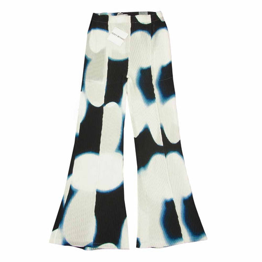 ISSEY MIYAKE イッセイミヤケ SHADE PLEATS PANTS IM13-FF171 プリーツ加工 フレア パンツ ホワイト系 2【新古品】【未使用】【中古】