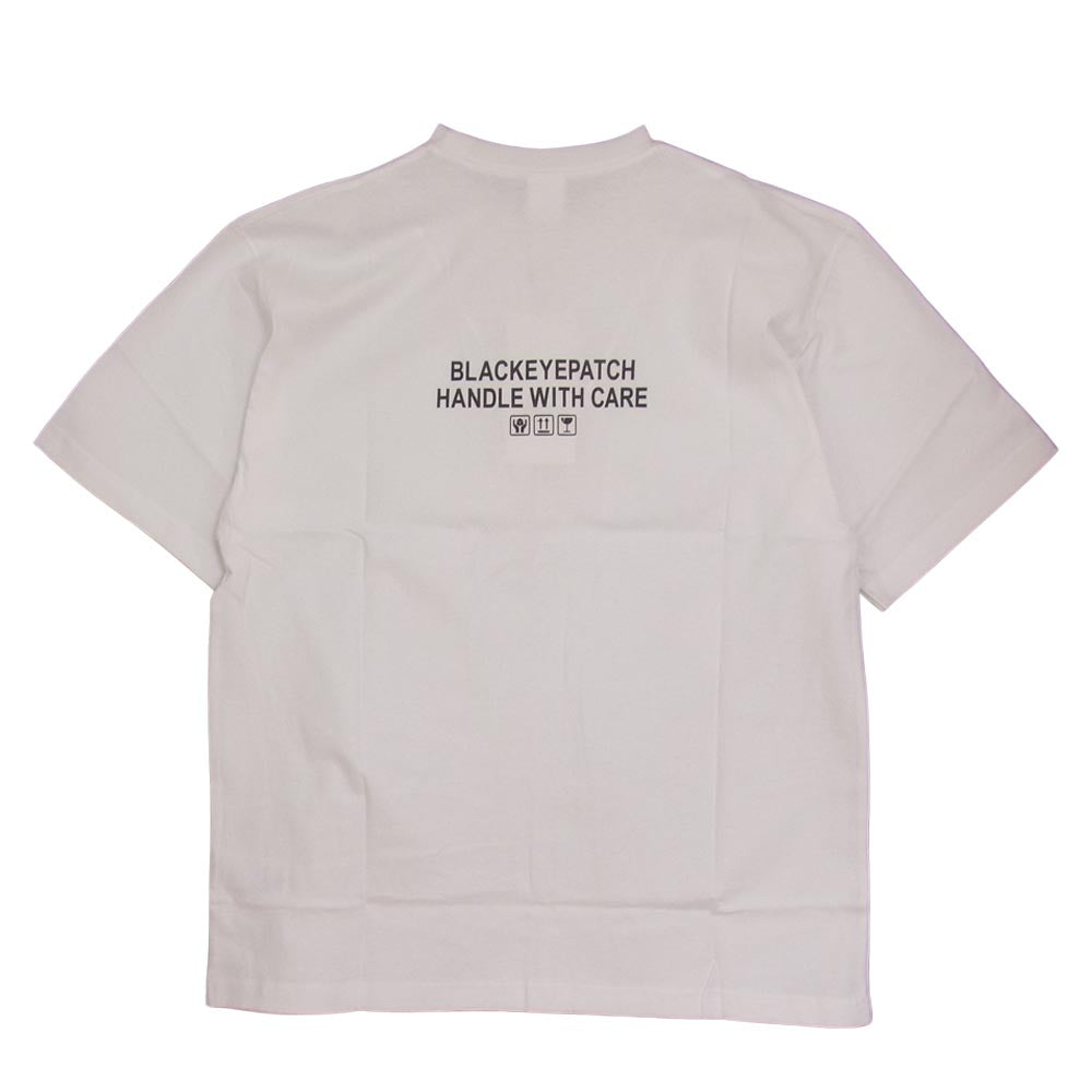 ブラックアイパッチ BEPSS21TE14 HANDLE WITH CARE TEE 取扱注意 Tシャツ ホワイト系 L【新古品】【未使用】【中古】