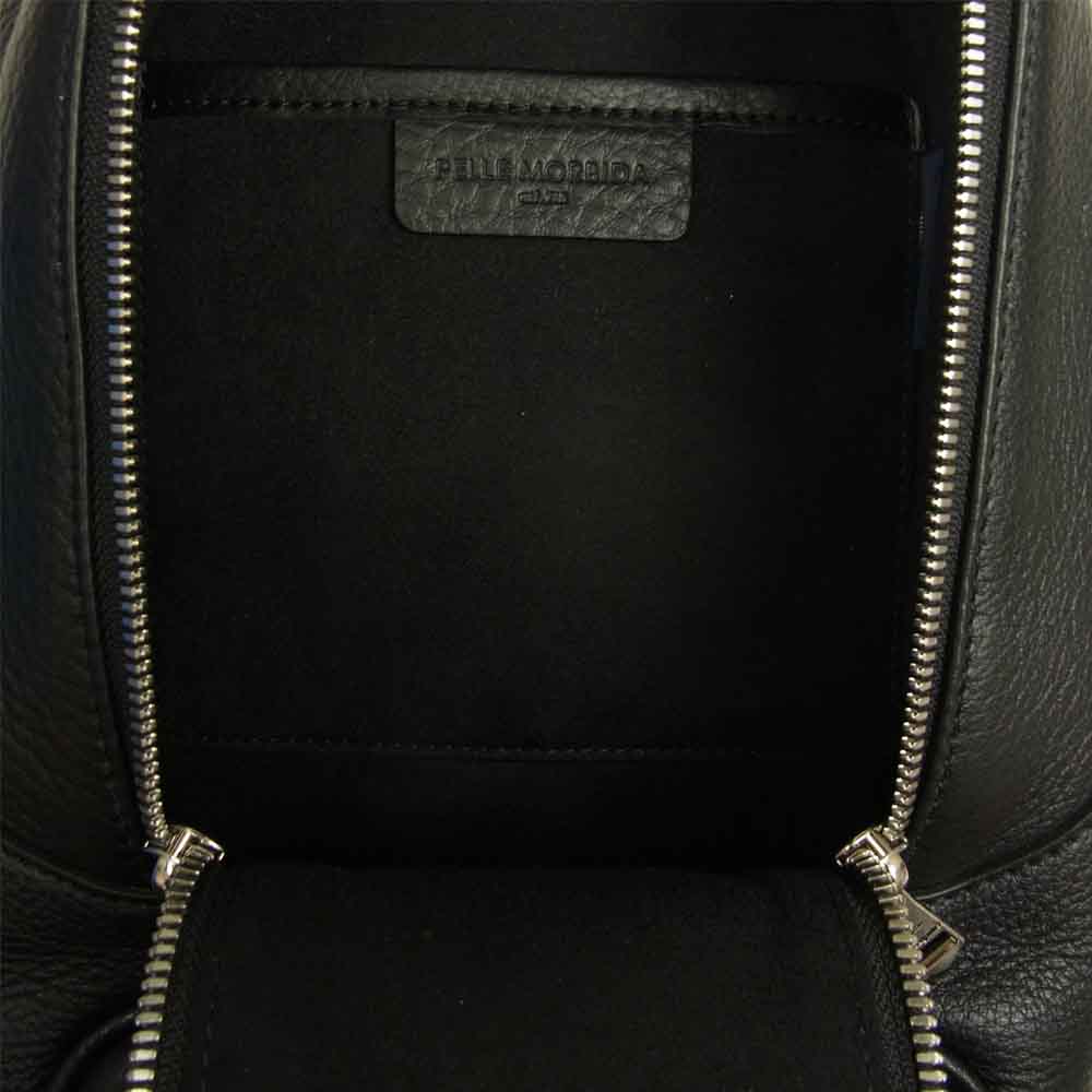 1piu1uguale3 ウノピュウノウグァーレトレ MRG432 COW118 PELLE MORBIDA ペッレモルビダ シュリンクレザー ショルダー バッグ ブラック系【美品】【中古】