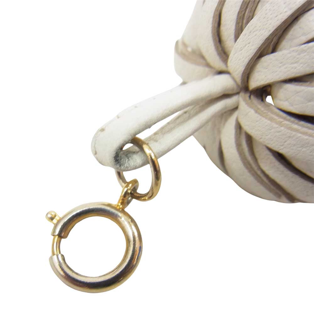 J&M Davidson ジェイアンドエムデヴィッドソン POMPOM CHARM ポンポンチャーム レザー バッグチャーム キーホルダー ホワイト オフホワイト系【中古】