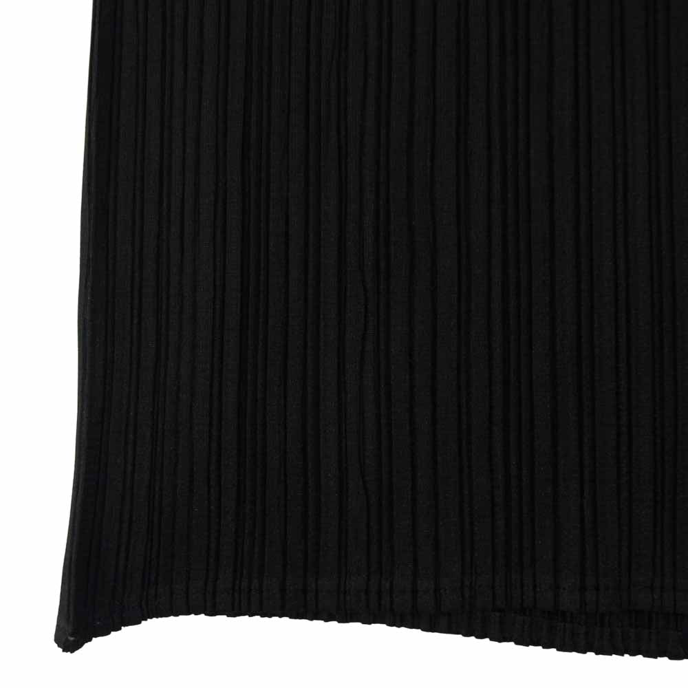 PLEATS PLEASE プリーツプリーズ イッセイミヤケ PP05-JF610 プリーツ加工 ショート パンツ 黒 ブラック系 L【美品】【中古】