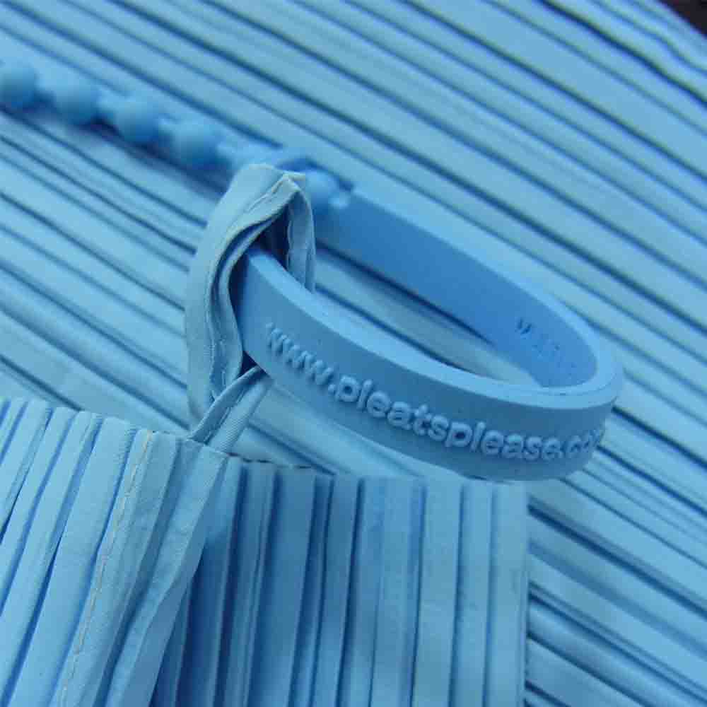 PLEATS PLEASE プリーツプリーズ イッセイミヤケ PP26-AG431 プリーツ加工 3P セット メッシュ ポーチ 水色 ライトブルー系【美品】【中古】