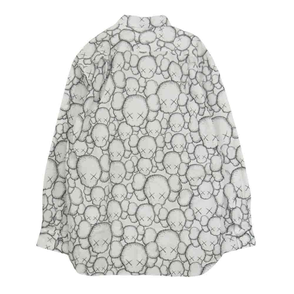COMME des GARCONS コムデギャルソン SHIRT × KAWS 21AW FH-B025-W21-1 CLASSIC SHIRT カウズ プリント コットンポプリン クラシック 長袖 シャツ ホワイト系 L【新古品】【未使用】【中古】