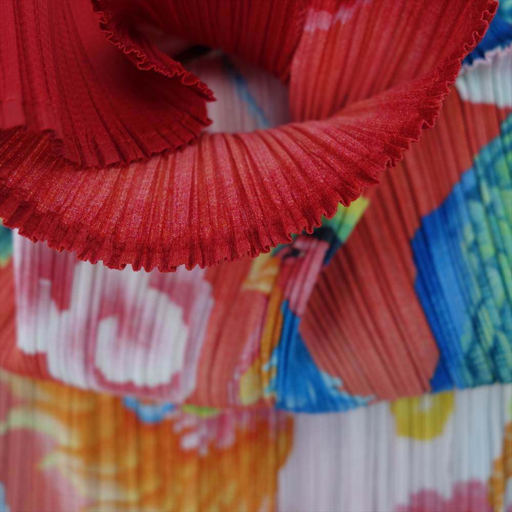 PLEATS PLEASE プリーツプリーズ イッセイミヤケ PP81-JH741 プリーツ加工 CHINESE NEW YEAR DRAGON チャイナ 縁起柄 中国龍 ボトルネック ノースリーブ ワンピース レッド系 マルチカラー系 3【美品】【中古】