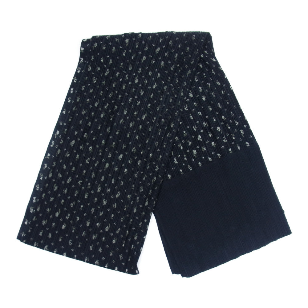 PLEATS PLEASE プリーツプリーズ イッセイミヤケ PP71-QD538 プリーツ加工 花柄 フラワー ロング ストール ブラック系【美品】【中古】