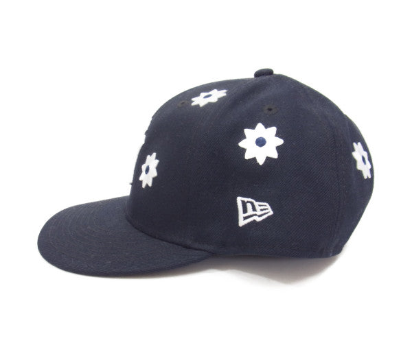 ベガ NEW ERA ニューエラー フラワー キャップ ネイビー系【美品】【中古】