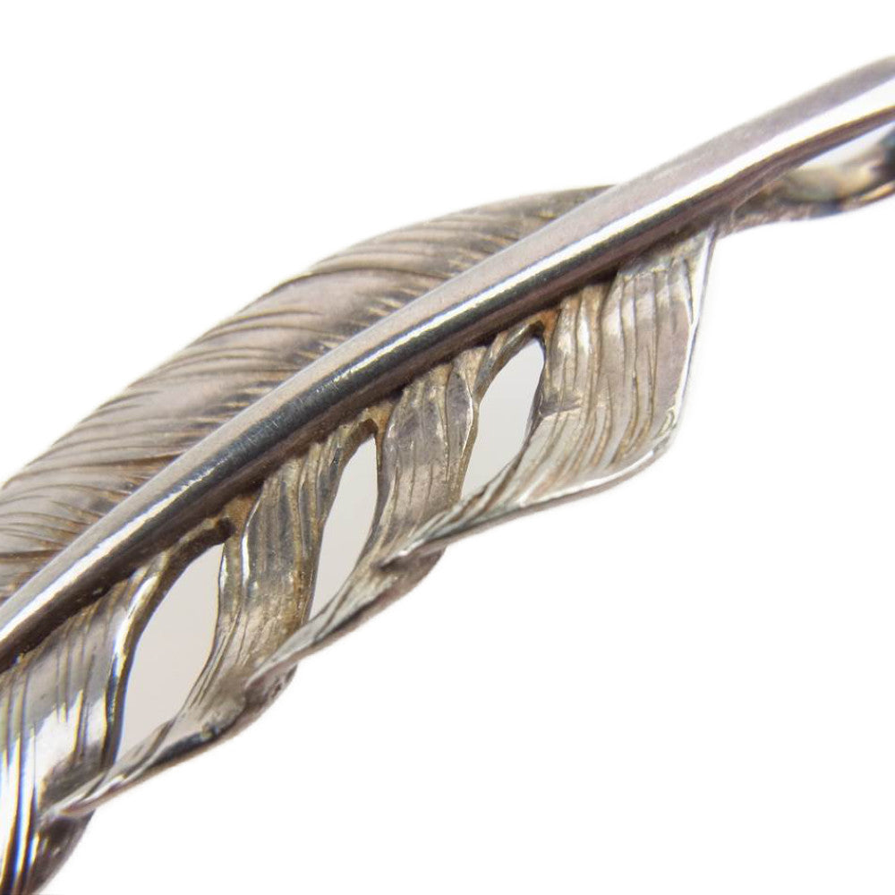 ※ やまし　ケンキクチ先金フェザー KEN KIKUCHI ケンキクチ 先金 K18 フェザー ペンダントトップ 右向き