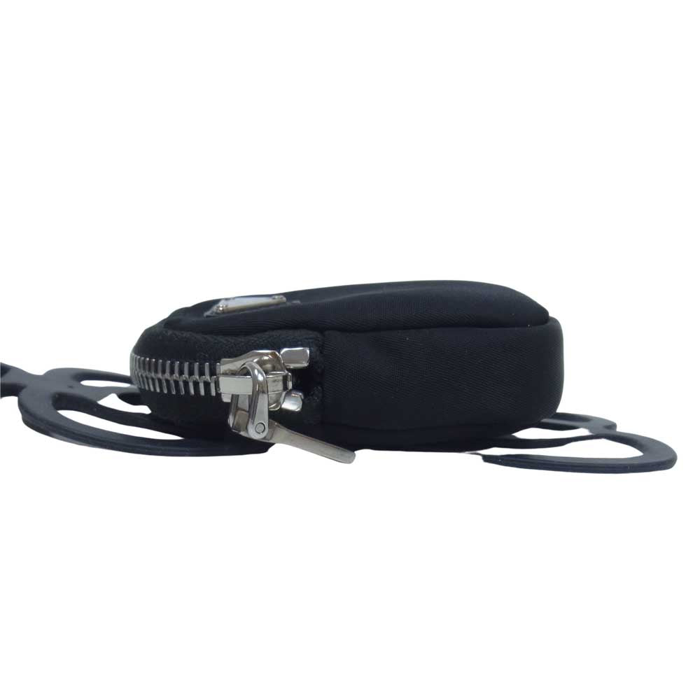 PRADA プラダ 20SS 1ZT001 ナイロンポーチ  ロゴプレート ネックストラップ スマホケース ブラック系【美品】【中古】