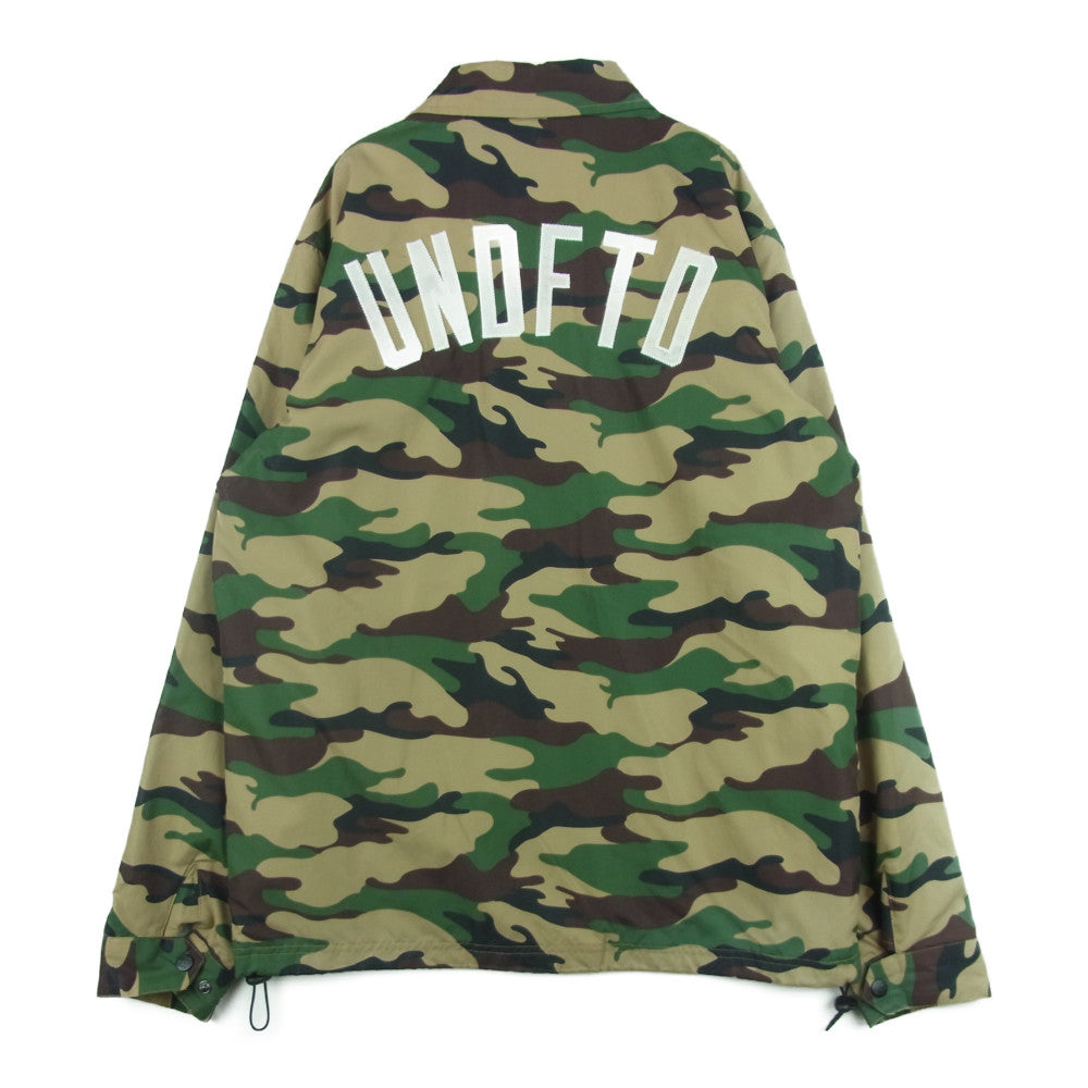 UNDEFEATED アンディフィーテッド UNDFTD バックロゴ カモ 迷彩 コーチ ジャケット 中国製 カーキ系 M【中古】