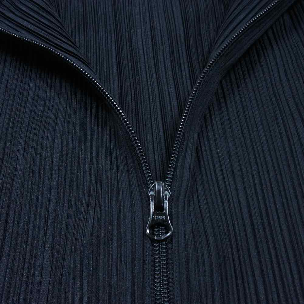 PLEATS PLEASE プリーツプリーズ イッセイミヤケ PP04-JD351 プリーツ加工 ジップ ジャケット ブラック系 4【中古】