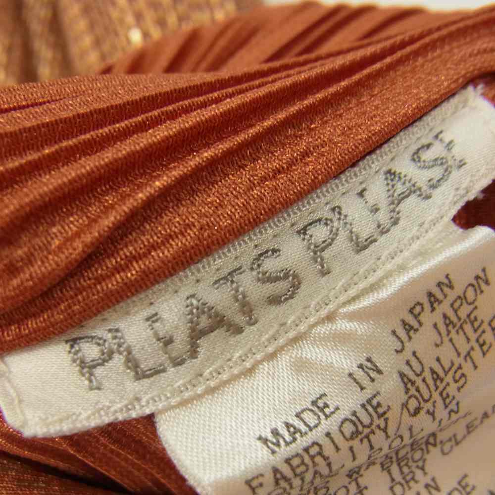PLEATS PLEASE プリーツプリーズ イッセイミヤケ PP89-JK402 プリーツ加工 箔プリント サイドスリット Vネック カットソー オレンジ系 3【美品】【中古】
