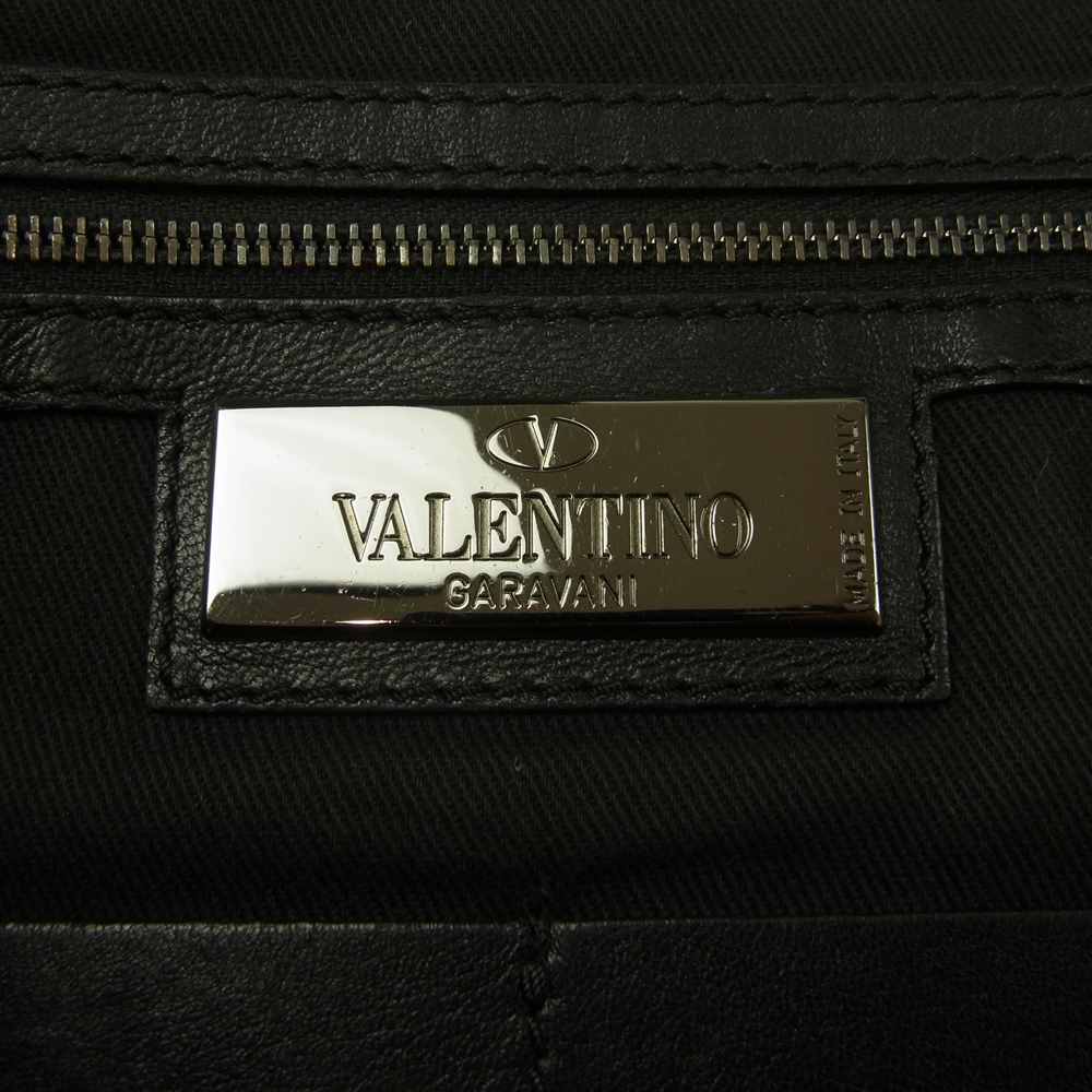 VALENTINO ヴァレンティノ GARAVANI ガラヴァーニ スタッズ クラッチバッグ  ブラック系【中古】