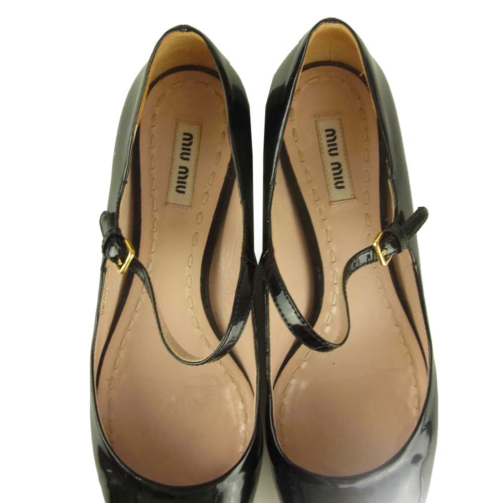 MIUMIU ミュウミュウ エナメル ストラップ パンプス  ブラック系 37.5【中古】