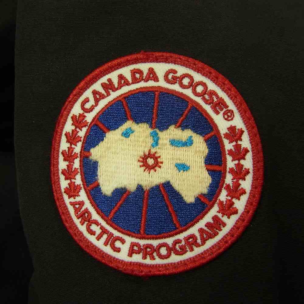 CANADA GOOSE カナダグース 4078JM 国内正規品 グリフィン KAMLOOPS カムループス ダウン ジャケット ブラック系 M【中古】