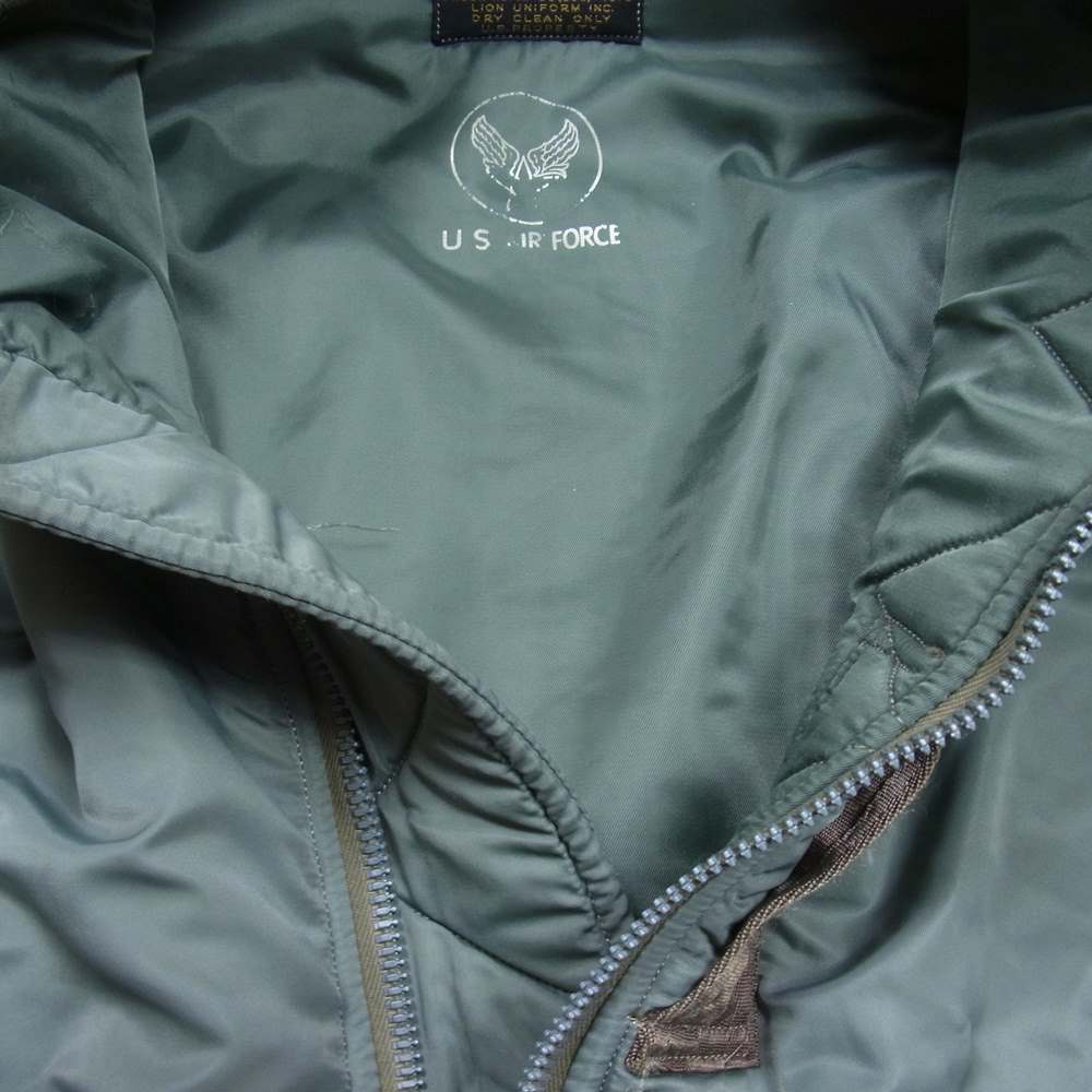 Buzz Rickson's バズリクソンズ M13785 LION UNIFORM INC 実名復刻 MA-1 フライト ミリタリー ジャケット カーキ系 L【中古】
