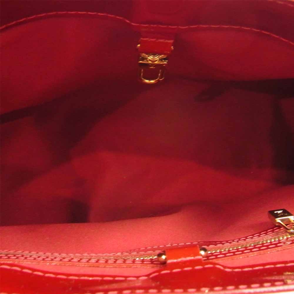 LOUIS VUITTON ルイ・ヴィトン M93642 モノグラム ヴェルニ ウィルシャー PM エナメル ハンド バッグ レッド系【中古】